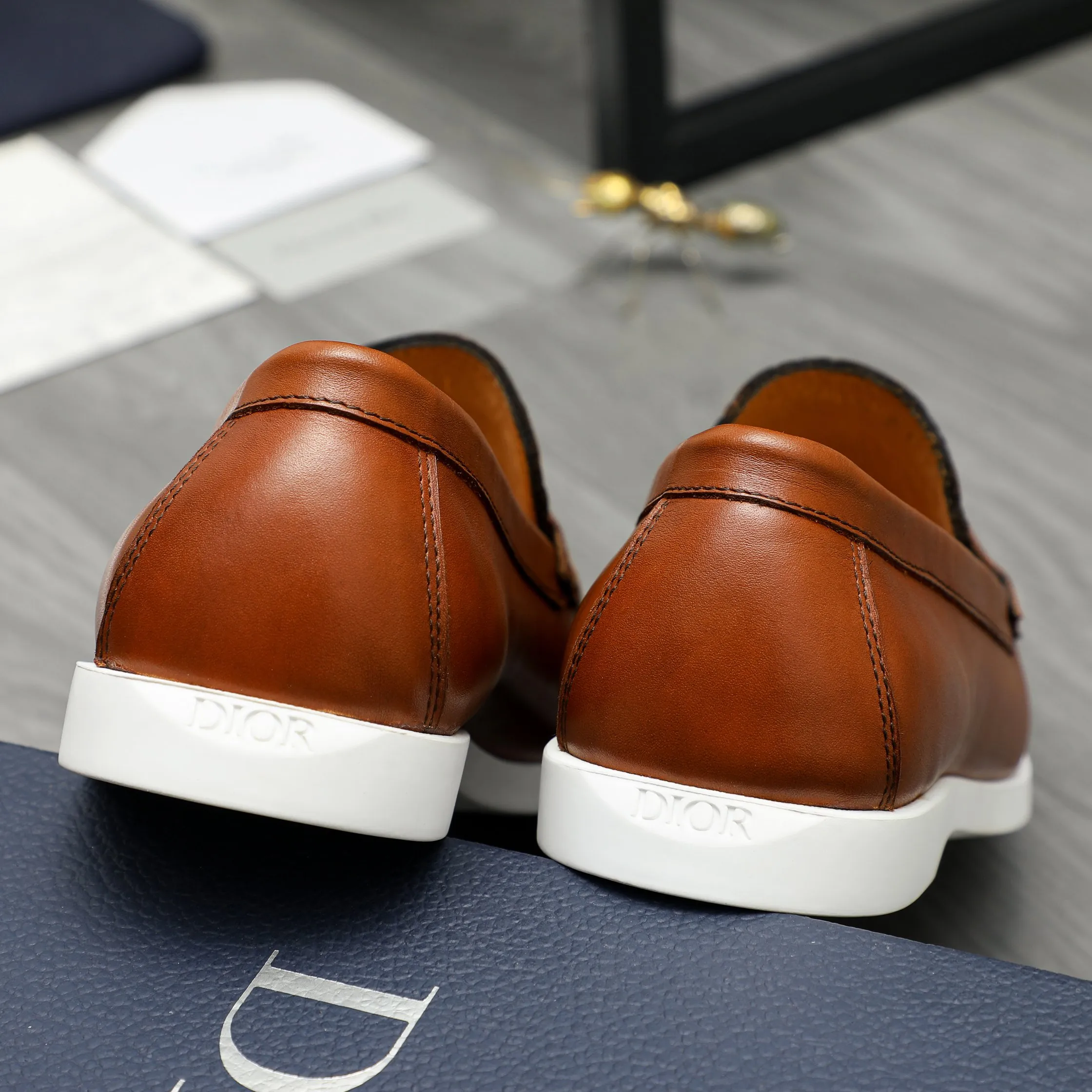 Men's shoes 💰460 Product trademark: Dior "Dior" casual slip-on leather shoes Regular size: 39-44 Product material: Selected cowhide embossed upper, cowhide lining, rubber outsole